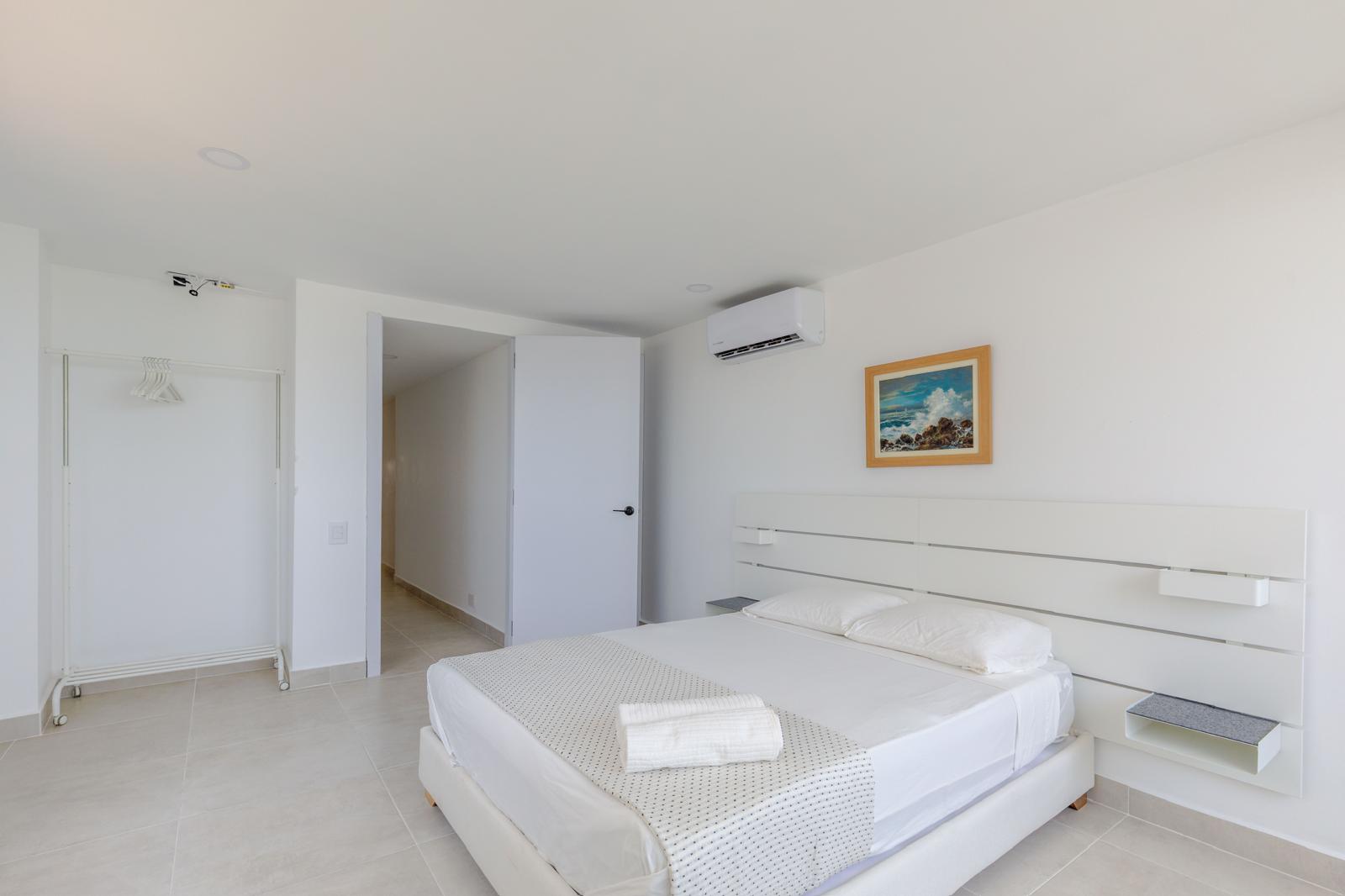 Apartamento 12-C1 alcoba principal 2