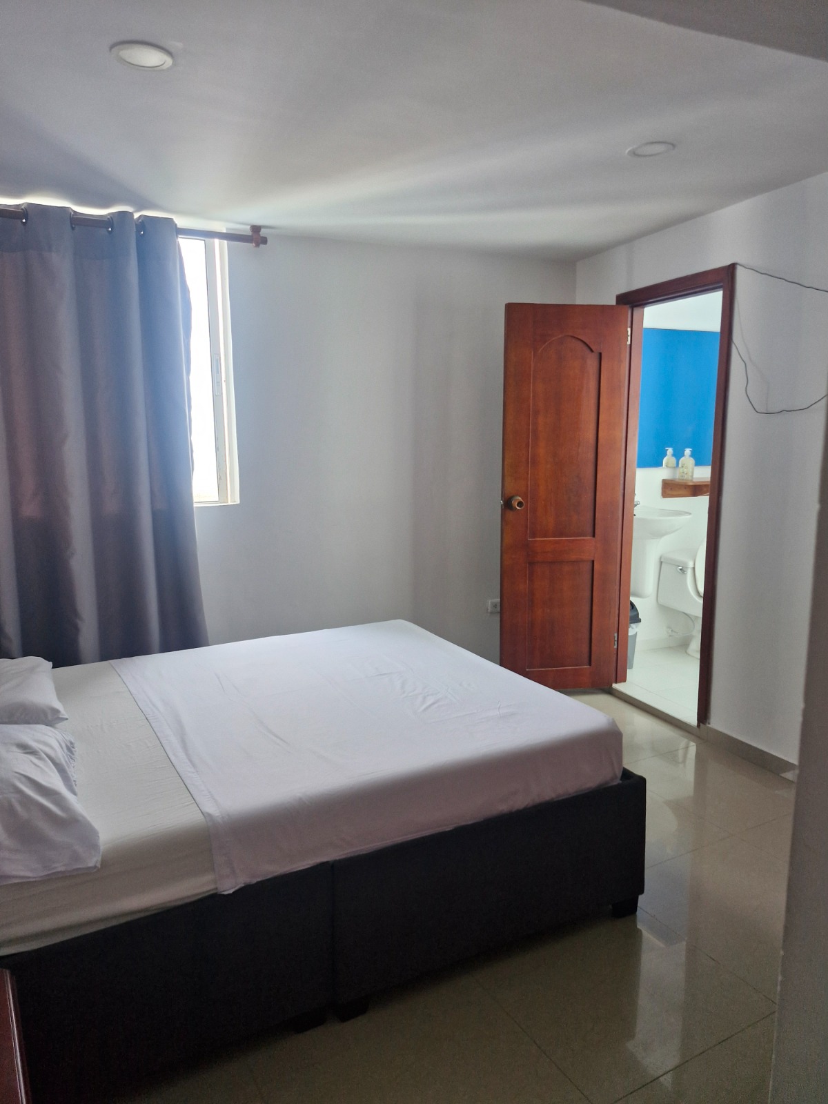 Apartamento 14-2C El Laguito vista 1
